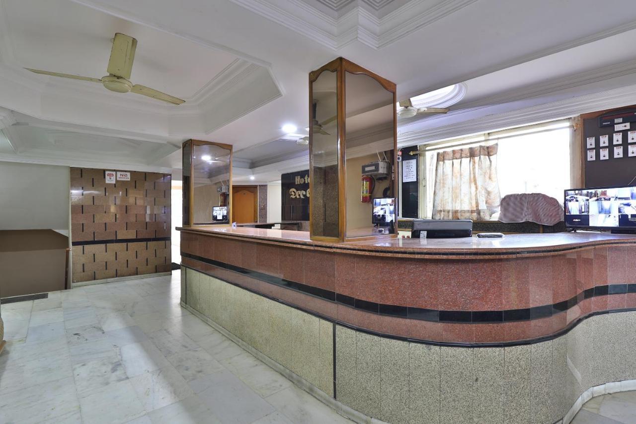 SPOT ON 39880 Hotel Decent Ānand Exterior foto